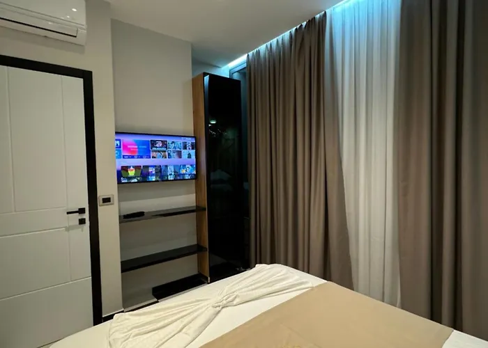 Modern Sueno Lux Tirana