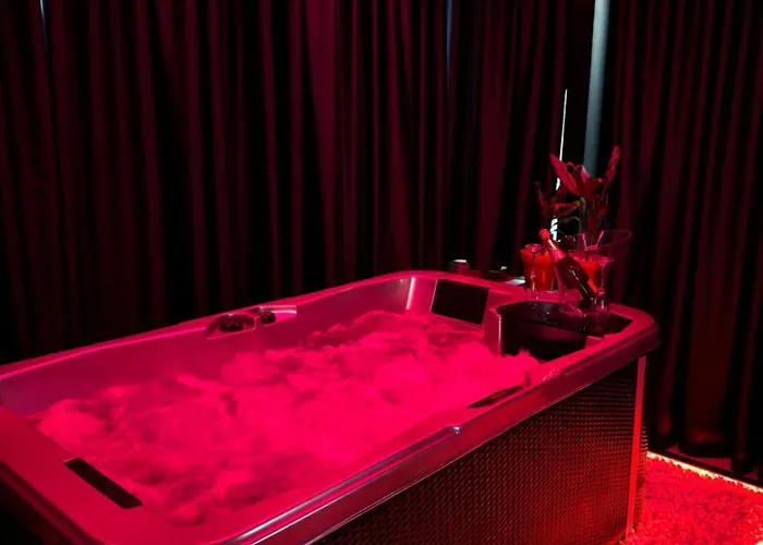 Modern Sueno Lux * Tirana