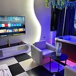 Modern Sueno Lux Apartment *