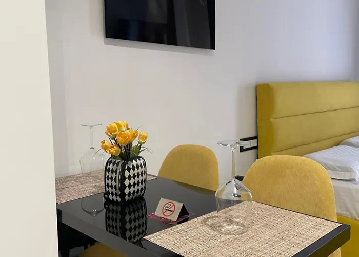 Modern Sueno Lux * Тирана